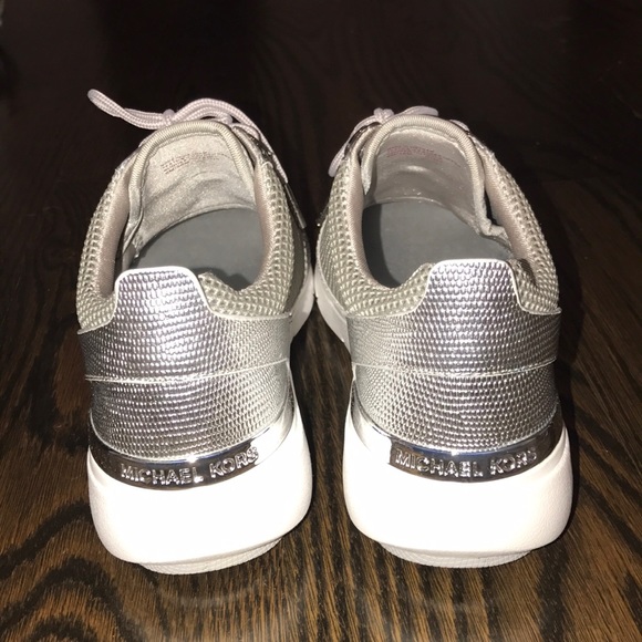 Metallic sneakers - Picture 4 of 5